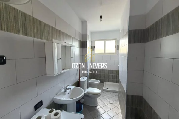 Shtepi ne shitje Apartament ne Lezhe, 3+1, Mobilimi E mobiluar, Pagesa 214,500  Euro.