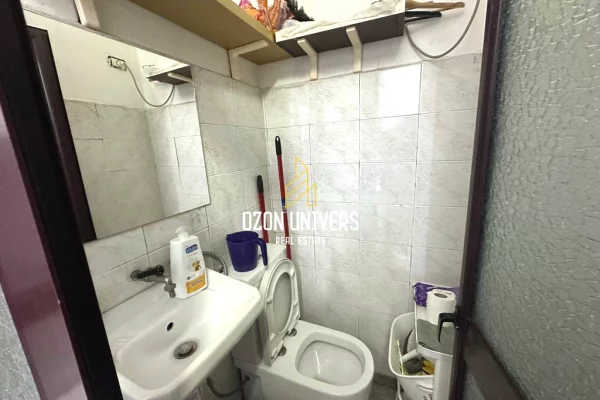 Biznes Kepucesh per Shitje, Myslym Shyr!