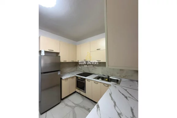 Shtepi me qera Apartament ne Tirane, 2+1, Mobilimi E mobiluar, Pagesa 800  Euro.