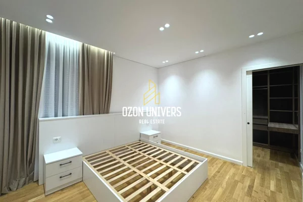 Shtepi me qera Apartament ne Tirane, 4+1, Mobilimi E mobiluar, Pagesa 3,300  Euro.