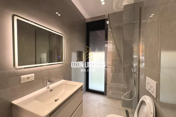 Shtepi me qera Apartament ne Tirane, 4+1, Mobilimi E mobiluar, Pagesa 3,300  Euro.