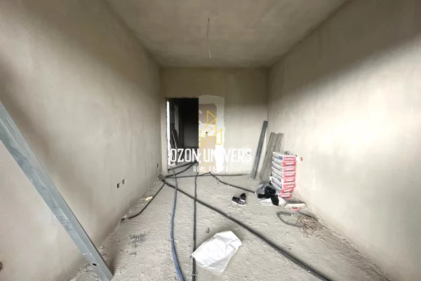 Shtepi ne shitje Apartament ne Tirane, 2+1, Mobilimi Bosh, pa mobiluar, Pagesa 120,000  Euro.