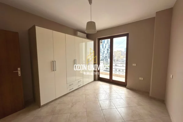 Shtepi me qera Apartament ne Tirane, 3+1, Mobilimi Pjeserisht e mobiluar, Pagesa 850  Euro.