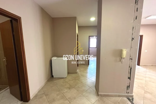 Shtepi me qera Apartament ne Tirane, 3+1, Mobilimi Pjeserisht e mobiluar, Pagesa 850  Euro.