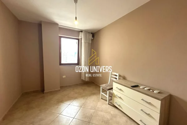 Shtepi me qera Apartament ne Tirane, 3+1, Mobilimi Pjeserisht e mobiluar, Pagesa 850  Euro.