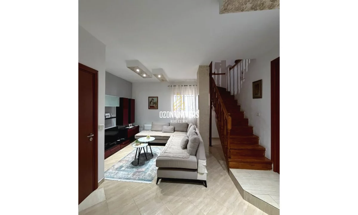 Shtepi ne shitje Apartament ne Tirane, 3+1, Mobilimi E mobiluar, Pagesa 285,000  Euro.