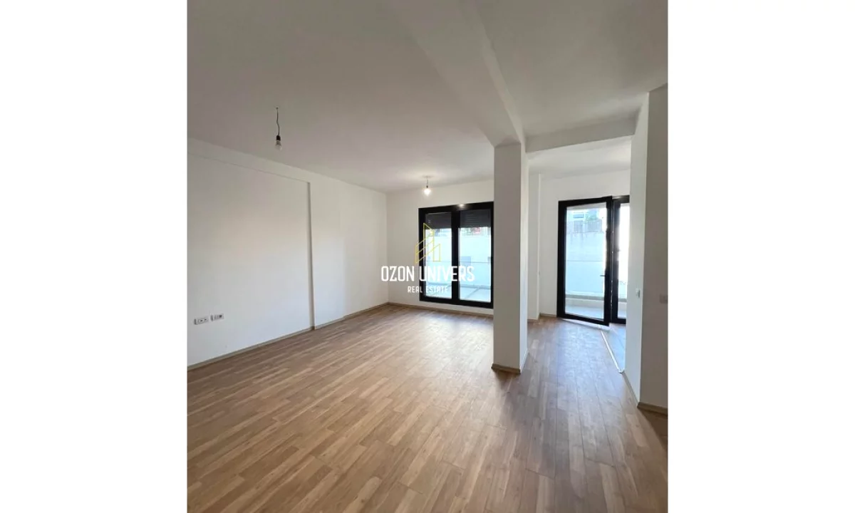 Shtepi ne shitje Apartament ne Tirane, 2+1, Mobilimi Bosh, pa mobiluar, Pagesa 434,000  Euro.