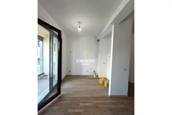 Shtepi ne shitje Apartament ne Tirane, 2+1, Mobilimi Bosh, pa mobiluar, Pagesa 434,000  Euro.