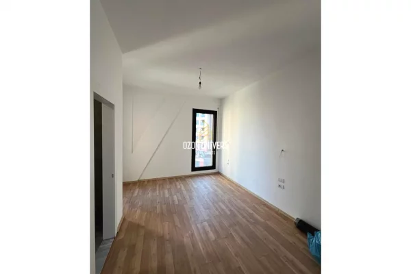 Shtepi ne shitje Apartament ne Tirane, 2+1, Mobilimi Bosh, pa mobiluar, Pagesa 434,000  Euro.