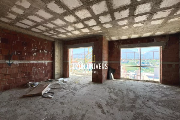 Shtepi ne shitje Apartament ne Tirane, 3+1, Mobilimi Bosh, pa mobiluar, Pagesa 451,860  Euro.