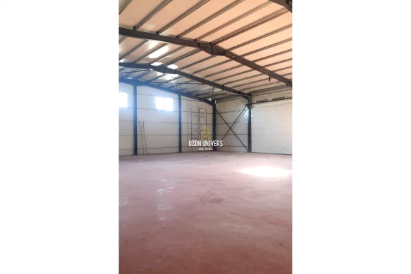 Ambient biznesi me qera 4+1 ne Tirane - 2,500 Euro