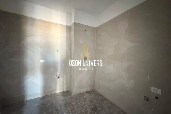 Shtepi ne shitje Apartament ne Tirane, 2+1, Mobilimi Bosh, pa mobiluar, Pagesa 122,200  Euro.