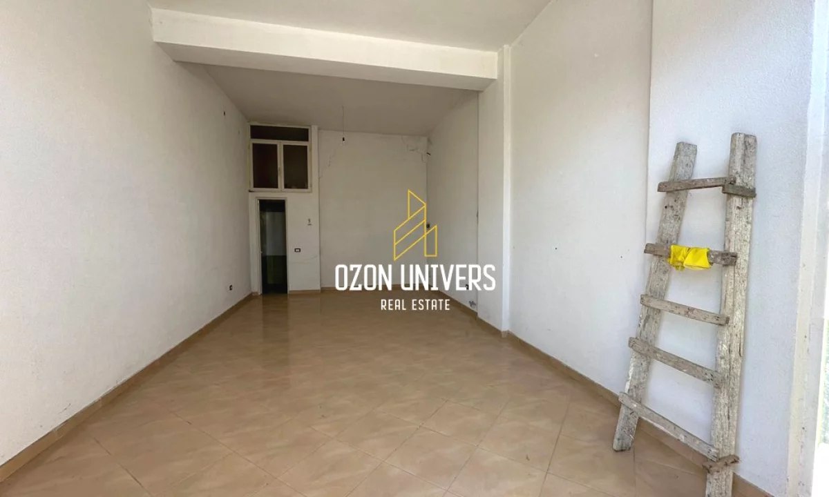 Ambient biznesi per qira tek Rruga Hito Cako,Astir!