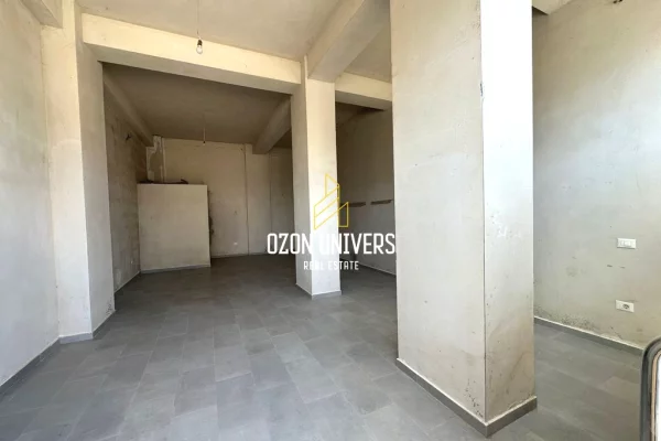 Ambient biznesi per qira tek Rruga Hito Cako,Astir!