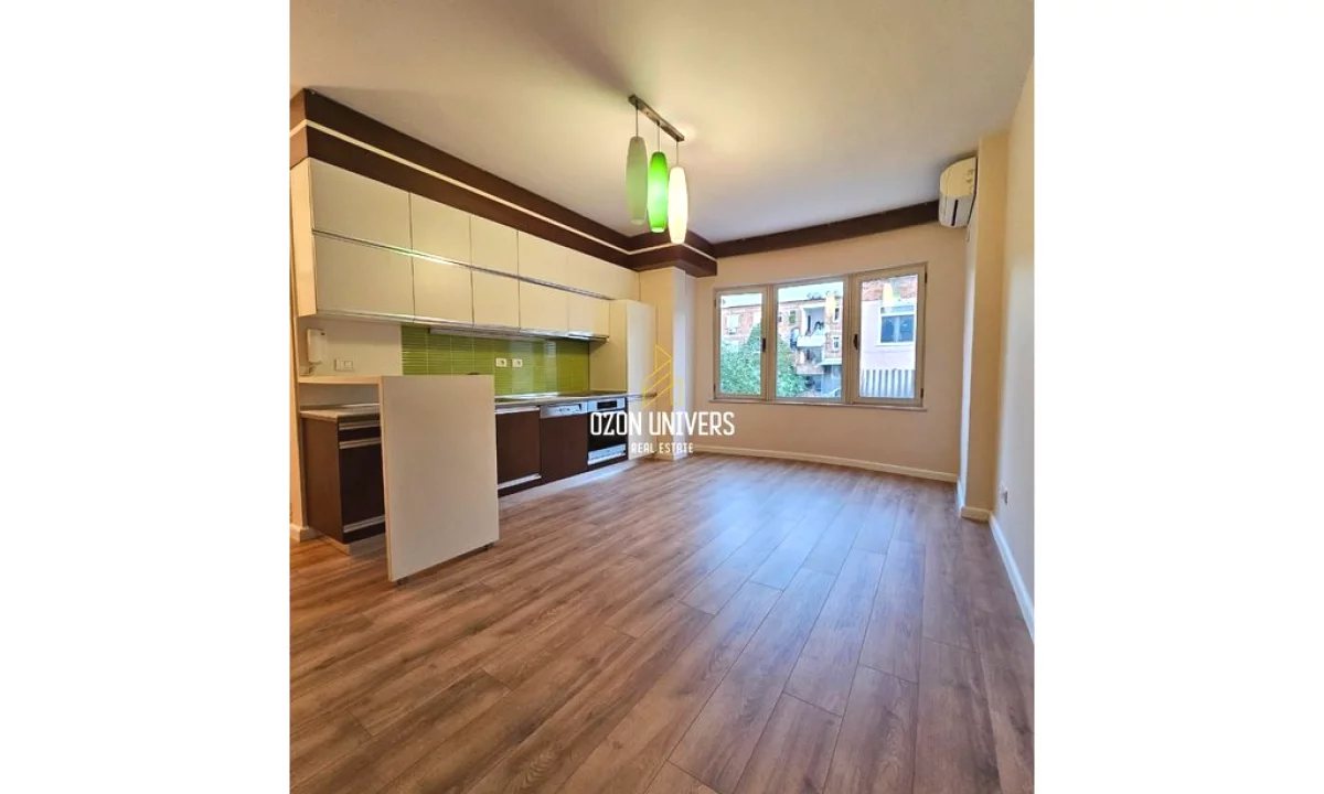 Shtepi ne shitje Apartament ne Tirane, 1+1, Mobilimi Pjeserisht e mobiluar, Pagesa 163,000  Euro.