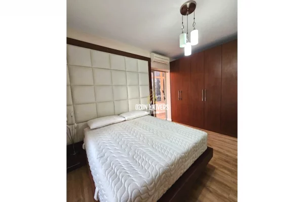 Shtepi ne shitje Apartament ne Tirane, 2+1, Mobilimi E mobiluar, Pagesa 234,000  Euro.