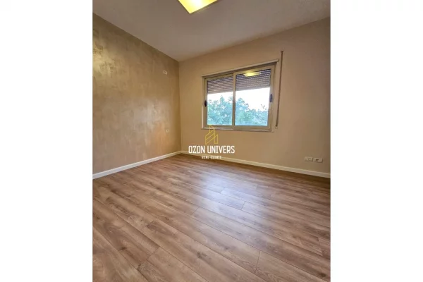 Shtepi ne shitje Apartament ne Tirane, 2+1, Mobilimi E mobiluar, Pagesa 234,000  Euro.