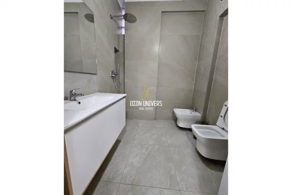 Shtepi ne shitje Apartament ne Tirane, 2+1, Mobilimi E mobiluar, Pagesa 234,000  Euro.