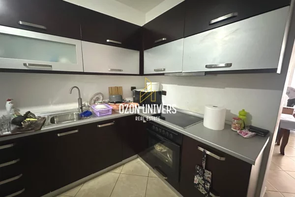 Shtepi ne shitje Apartament ne Tirane, 1+1, Mobilimi E mobiluar, Pagesa 125,000  Euro.