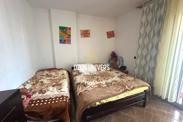 Shtepi ne shitje Apartament ne Tirane, 1+1, Mobilimi E mobiluar, Pagesa 125,000  Euro.