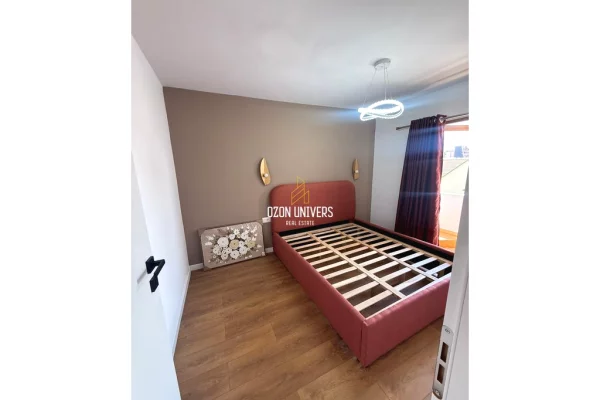 Shtepi ne shitje Apartament ne Tirane, 1+1, Mobilimi E mobiluar, Pagesa 327,000  Euro.