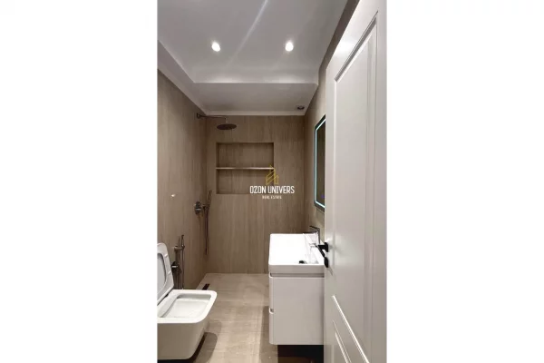 Shtepi ne shitje Apartament ne Tirane, Garsoniere, Mobilimi Bosh, pa mobiluar, Pagesa 115,000  Euro.