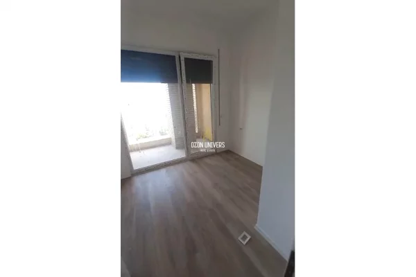 Shtepi me qera Apartament ne Tirane, 3+1, Mobilimi Bosh, pa mobiluar, Pagesa 70,000  Leke.