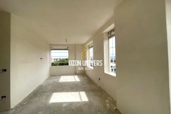 Apartment for sale in Durres 1+1, Emty