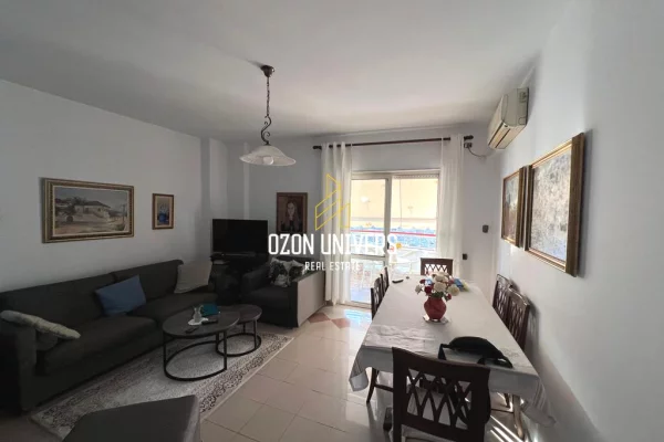 Shtepi ne shitje Apartament ne Tirane, 2+1, Mobilimi E mobiluar, Pagesa 230,000  Euro.
