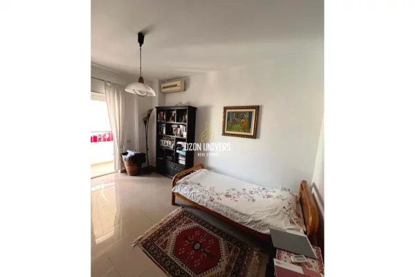 Shtepi ne shitje Apartament ne Tirane, 2+1, Mobilimi E mobiluar, Pagesa 230,000  Euro.