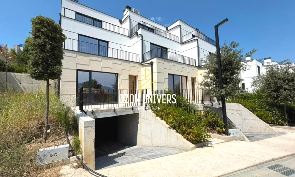 Shtepi me qera Apartament ne Tirane, 3+1, Mobilimi Pjeserisht e mobiluar, Pagesa 2,500  Euro.