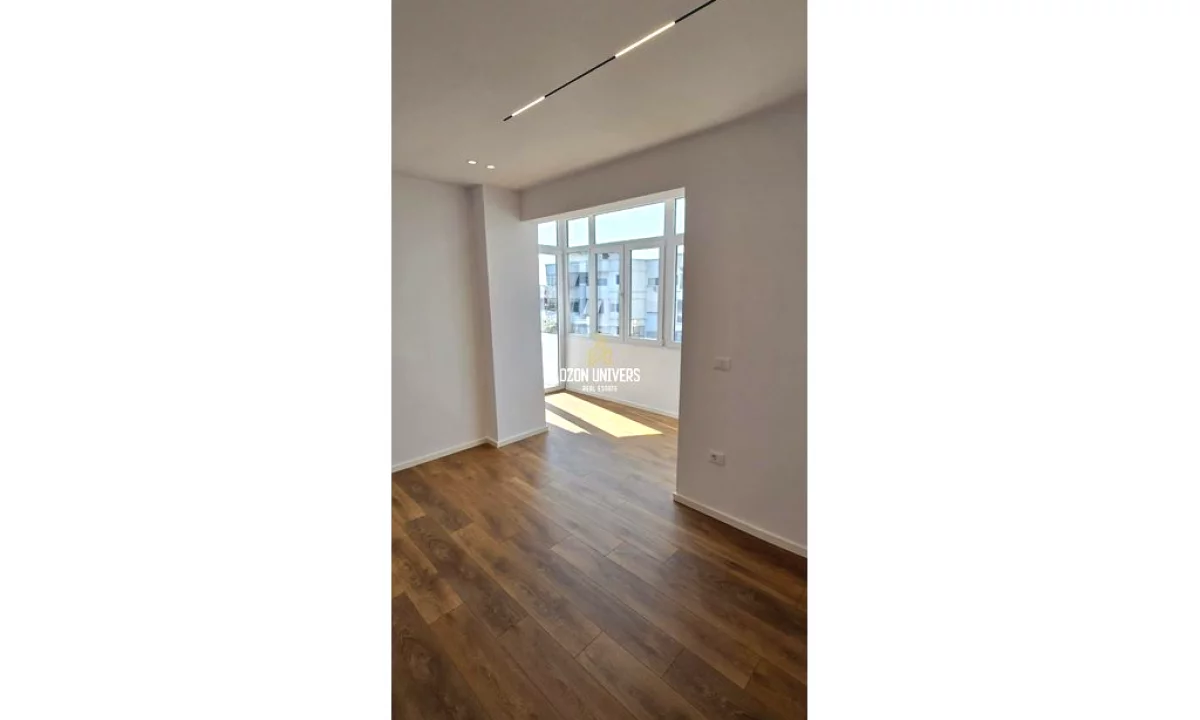 Shtepi ne shitje Apartament ne Tirane, 1+1, Mobilimi Bosh, pa mobiluar, Pagesa 165,000  Euro.