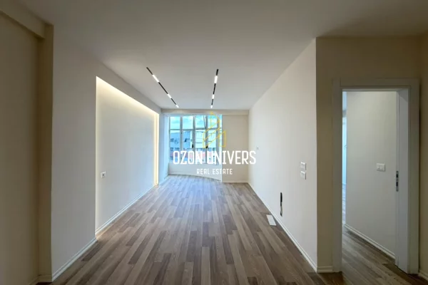 Shtepi ne shitje Apartament ne Tirane, 1+1, Mobilimi Bosh, pa mobiluar, Pagesa 11,500,000  Leke.