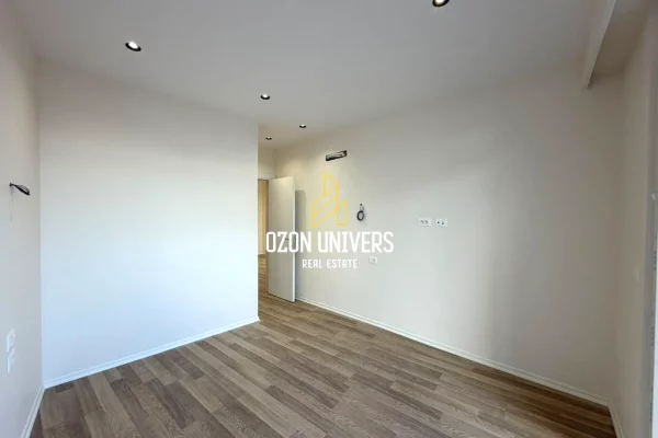 Shtepi ne shitje Apartament ne Tirane, 1+1, Mobilimi Bosh, pa mobiluar, Pagesa 11,500,000  Leke.