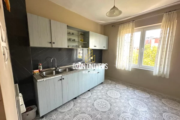 Shtepi ne shitje Apartament ne Tirane, 2+1, Mobilimi E mobiluar, Pagesa 159,000  Euro.