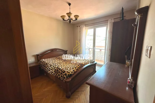 Shtepi ne shitje Apartament ne Tirane, 2+1, Mobilimi E mobiluar, Pagesa 159,000  Euro.