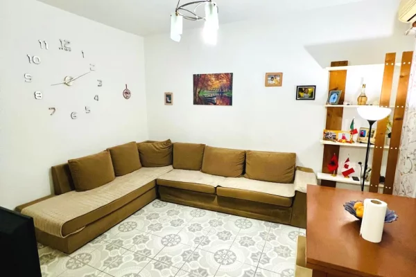 Shtepi me qera 1+1 ne Tirane - 400 Euro