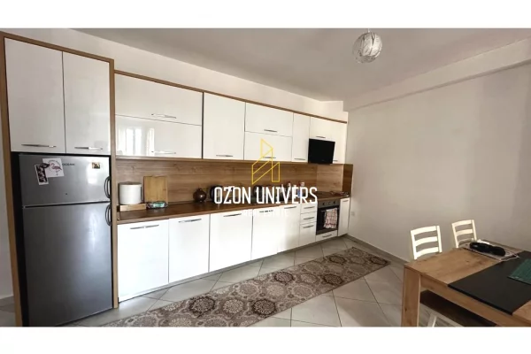 Shtepi me qera Apartament ne Tirane, 2+1, Mobilimi E mobiluar, Pagesa 55,000  Leke.