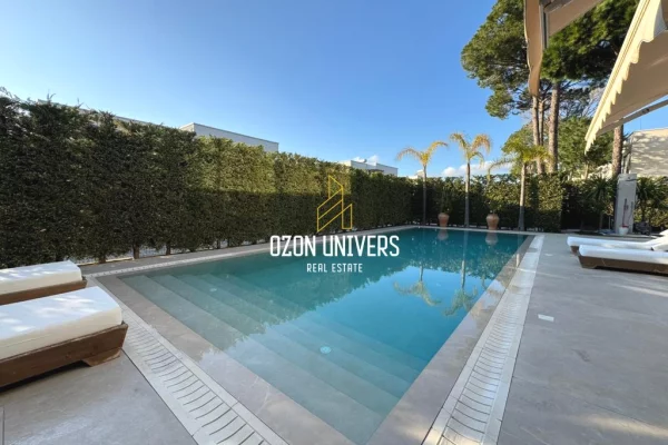 Shtepi ne shitje Vila Luksoze ne Durres, 3+1, Mobilimi E mobiluar, Pagesa 950,000  Euro.