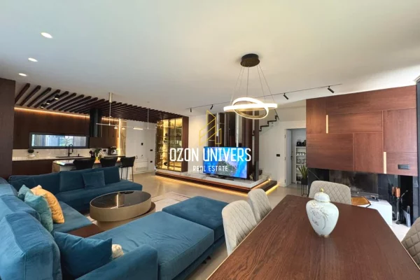 Shtepi ne shitje Vila Luksoze ne Durres, 3+1, Mobilimi E mobiluar, Pagesa 950,000  Euro.