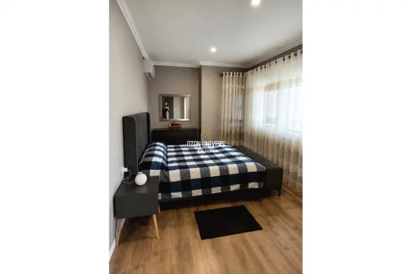 Shtepi me qera Vila Luksoze ne Tirane, 3+1, Mobilimi E mobiluar, Pagesa 200,000  Leke.