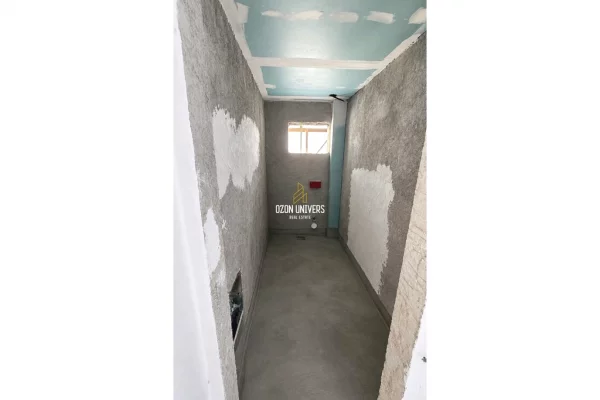Shtepi ne shitje Apartament ne Tirane, 3+1, Mobilimi Bosh, pa mobiluar, Pagesa 30,000,000  Leke.
