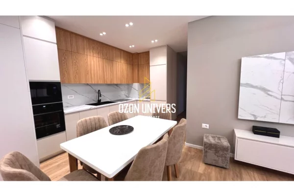 Shtepi me qera Apartament ne Tirane, 2+1, Mobilimi E mobiluar, Pagesa 900  Euro.