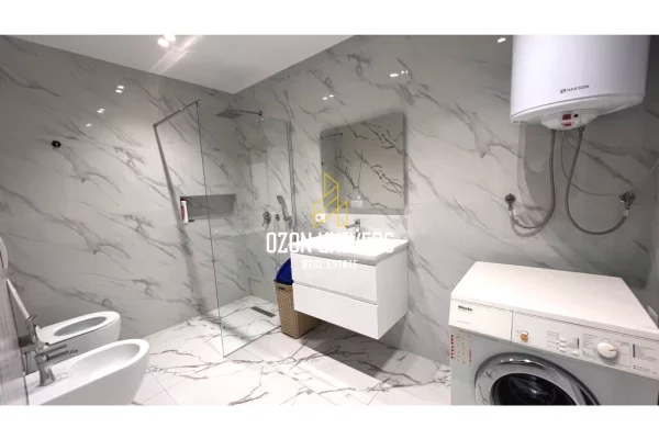 Shtepi me qera Apartament ne Tirane, 2+1, Mobilimi E mobiluar, Pagesa 900  Euro.