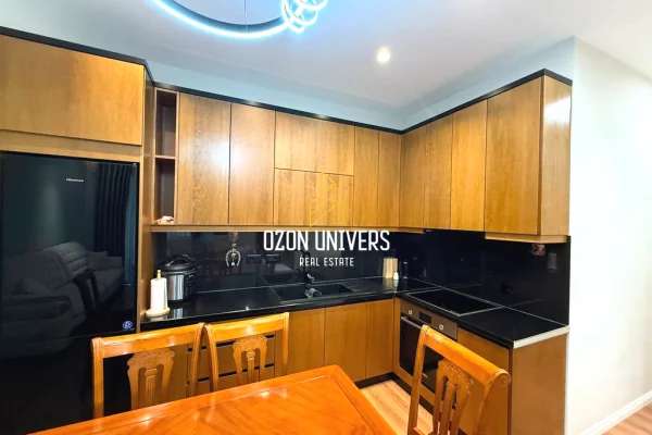 Shtepi me qera Apartament ne Tirane, 2+1, Mobilimi E mobiluar, Pagesa 75,000  Leke.