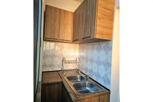 Shtepi me qera Apartament ne Tirane, 1+1, Mobilimi E mobiluar, Pagesa 40,000  Leke.