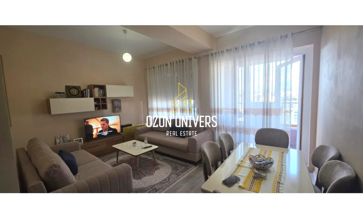 Shtepi ne shitje Apartament ne Tirane, 2+1, Mobilimi E mobiluar, Pagesa 175,000  Euro.