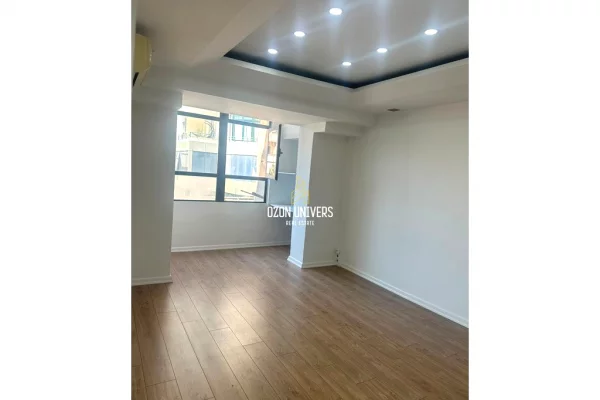 Ambient biznesi me qera 3+1 ne Tirane - 1,300 Euro
