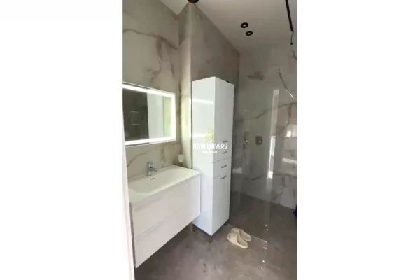 Shtepi ne shitje Apartament ne Lezhe, 2+1, Mobilimi E mobiluar, Pagesa 312,500  Euro.