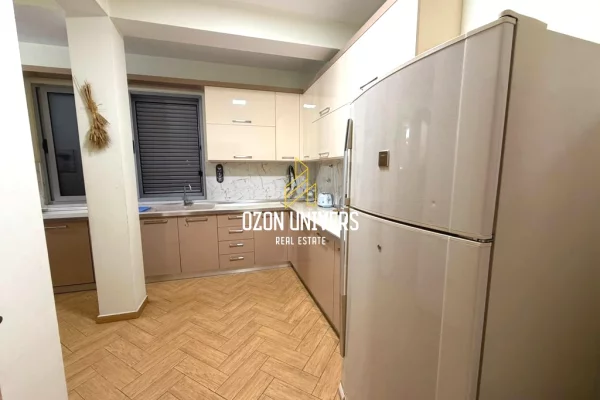 Shtepi me qera Apartament ne Tirane, 3+1, Mobilimi E mobiluar, Pagesa 1,000  Euro.